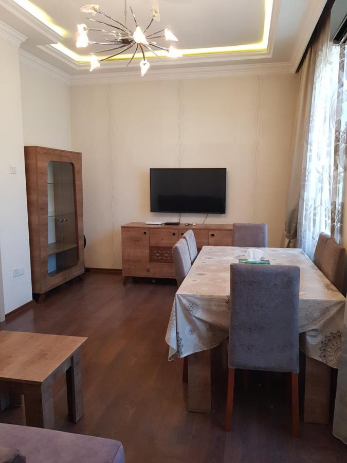 Central Baku Luxury Apartment On Nizami Street מראה חיצוני תמונה