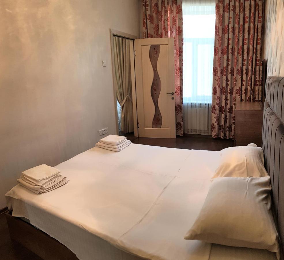 Central Baku Luxury Apartment On Nizami Street מראה חיצוני תמונה